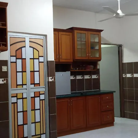 Muslim Homestay Ustaz 2 Taiping Exterior photo